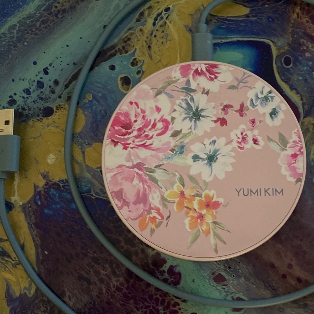 Yumi Kim Wireless Charging Pad
